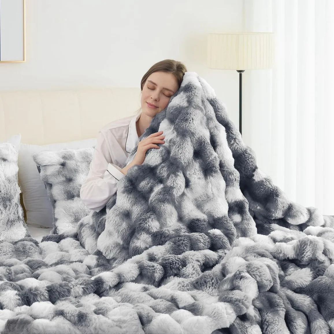 Faux Rabbit Fleece Weighted Knit Throw Blanket