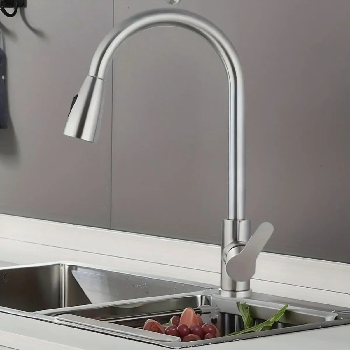 Single Handle Stainless Steel Pull Down Kitchen Faucet