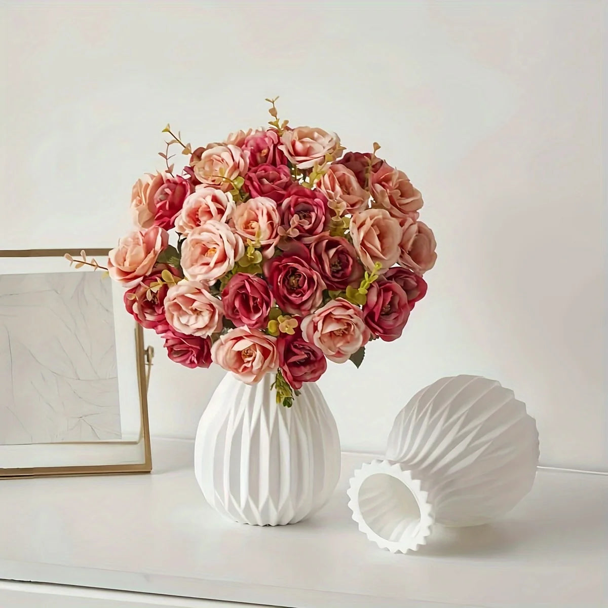 Minimalist Ceramic Style Hydroponic Home Vessel