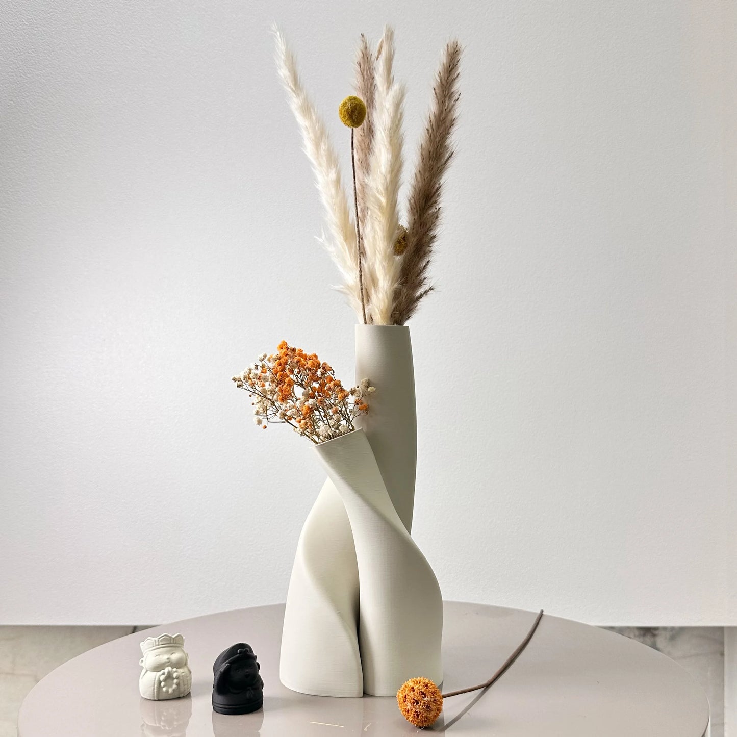 Double Flower Vessel — 2 Piece Creative Dried Vessel Set | Multi Color Plastic Decorative Vessels