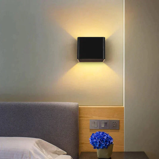 Wireless Wall Lamp - Rechargeable LED Wall Sconce with Motion Sensor & Double Lighting Effect
